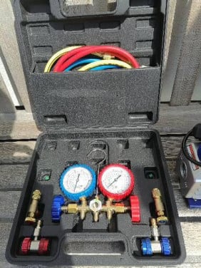 Te huur vacuüm pomp voor zelf plaatsen split-airco