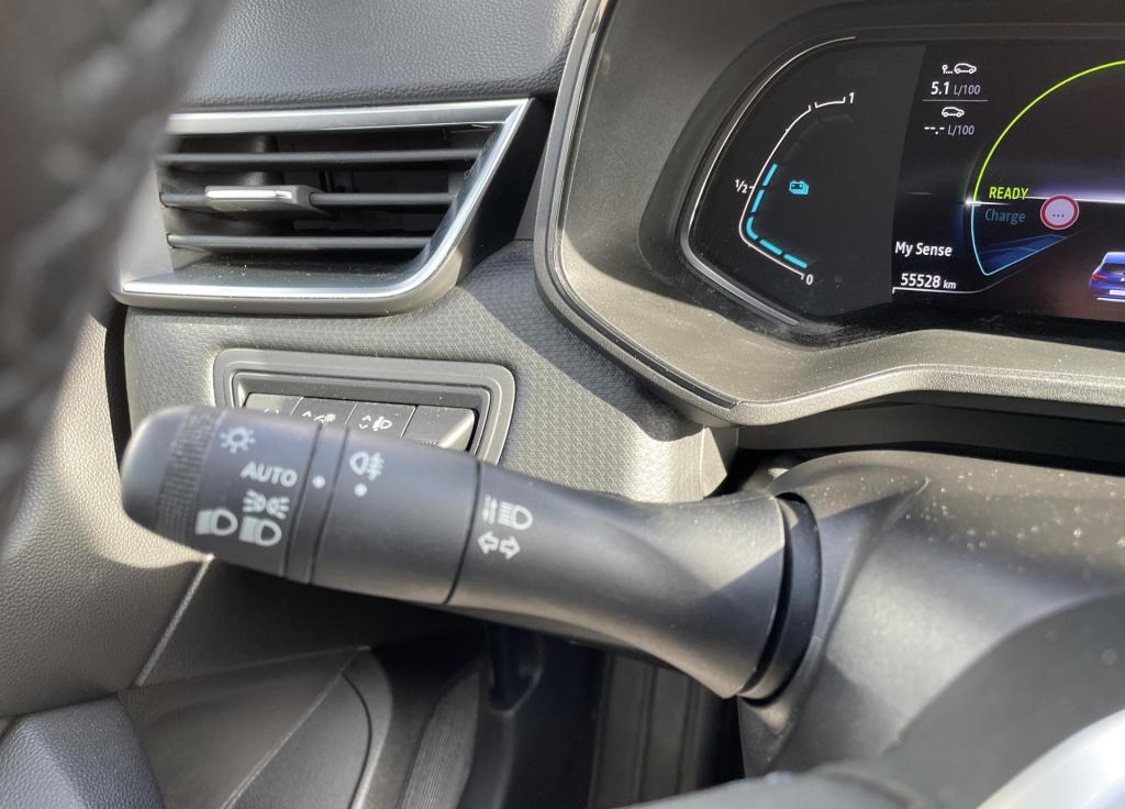 Renault Clio 1.6 e-tech hybrid 140 intens