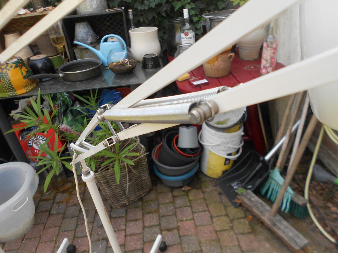 Twee vintage Hala zeist vloerlampen vloer lamp op wieltjes