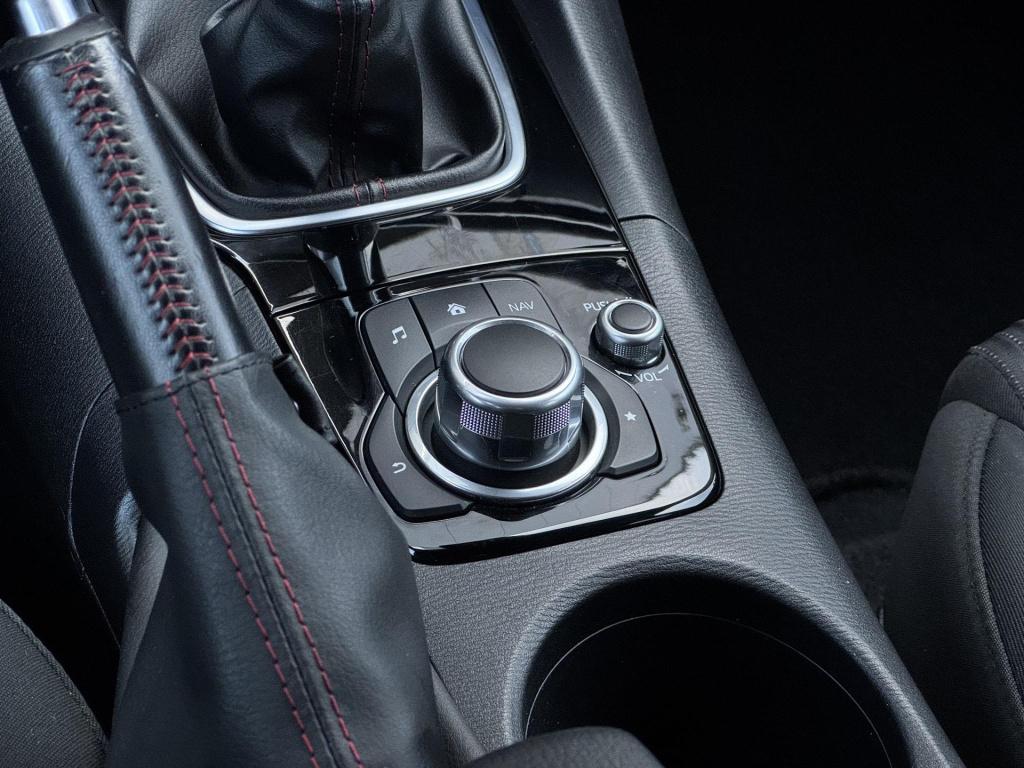 Mazda 3 2.0 ts+ incl. trekhaak!