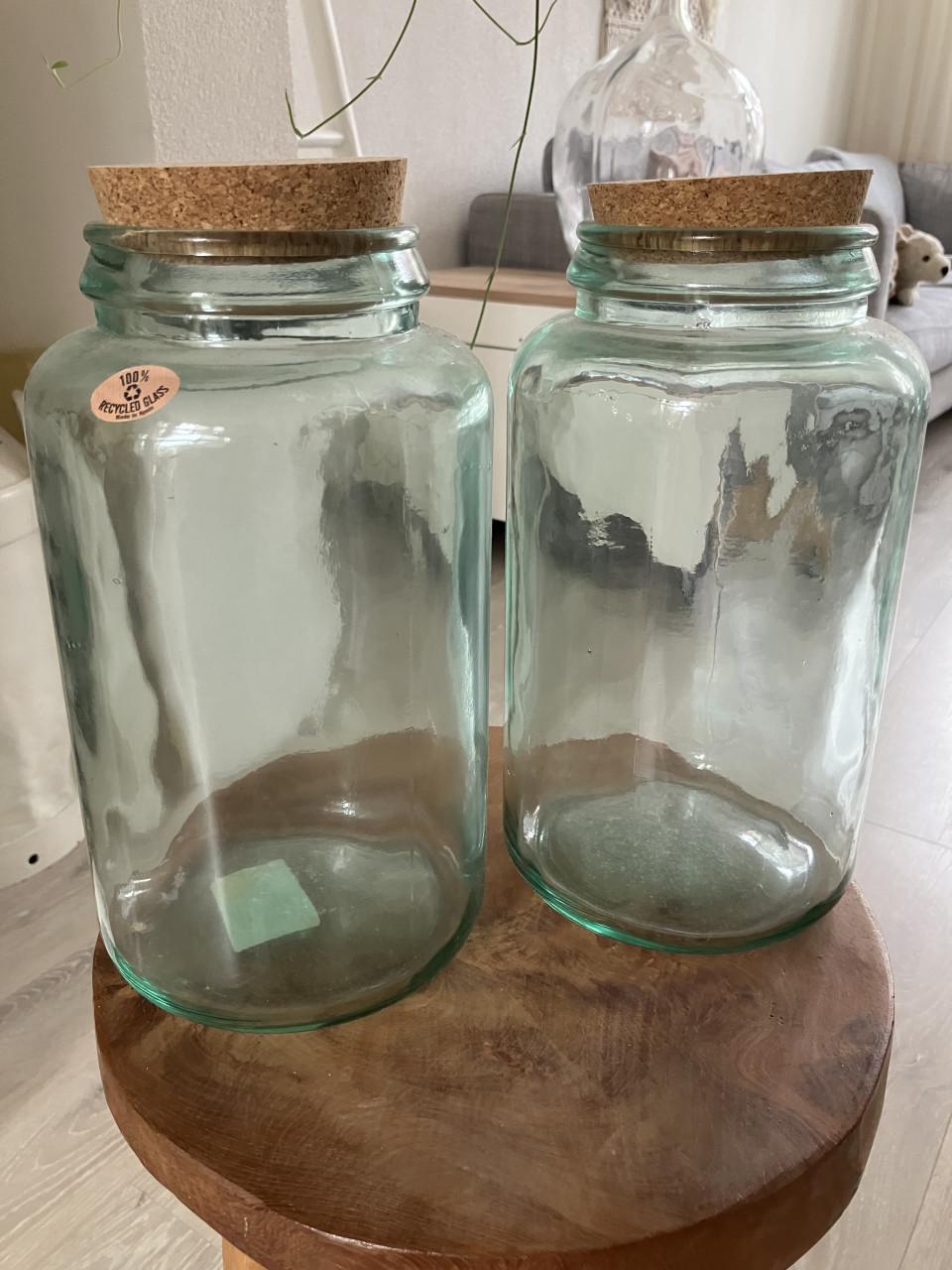 2 stuks nieuwe glazen voorraad potten
