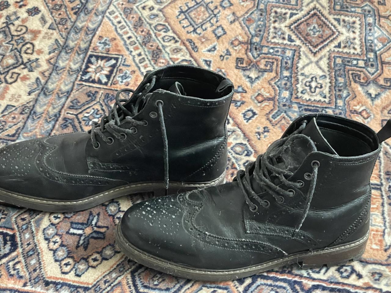 Zwart leren brogues hoog 1x gedragen Merk Red Tape Maat 44,5 UK10