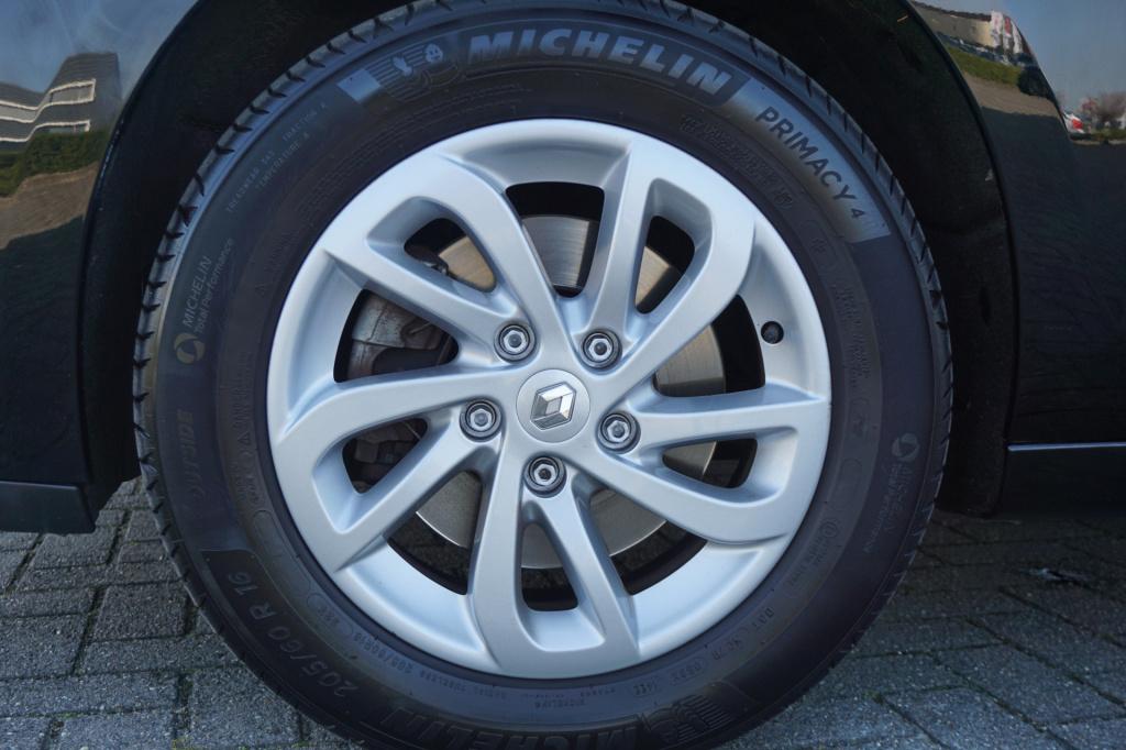 Renault Scenic 1.2 tce bose 1e eigenaar - climate / navi / cruise / parkeer