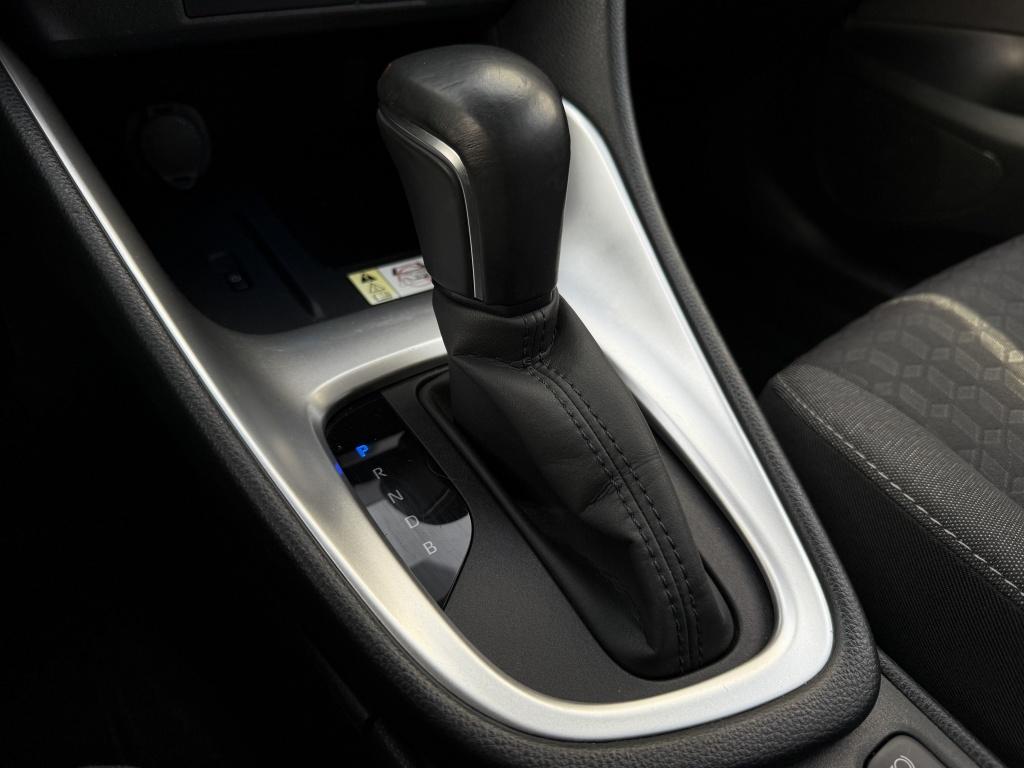 Toyota Yaris 1.5 hybrid 115 bns