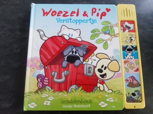 Boek Woezel en Pip verstoppertje