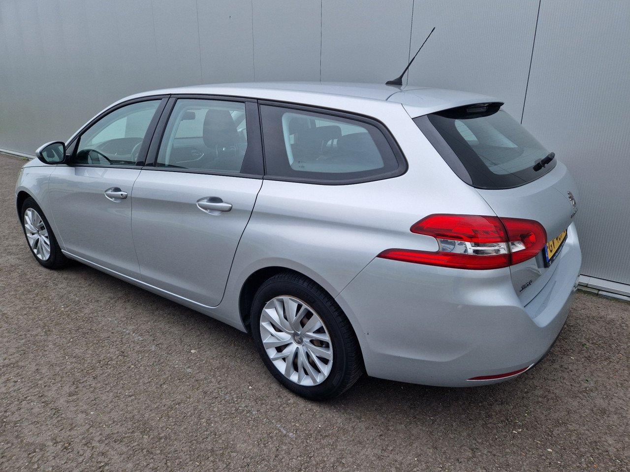 Peugeot 308 SW 1.2 PureTech Blue Lease