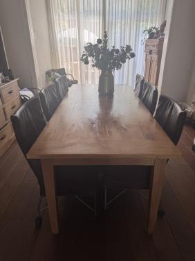 Grote massief eiken eettafel 210 × 90 cm met 2 ruime laden