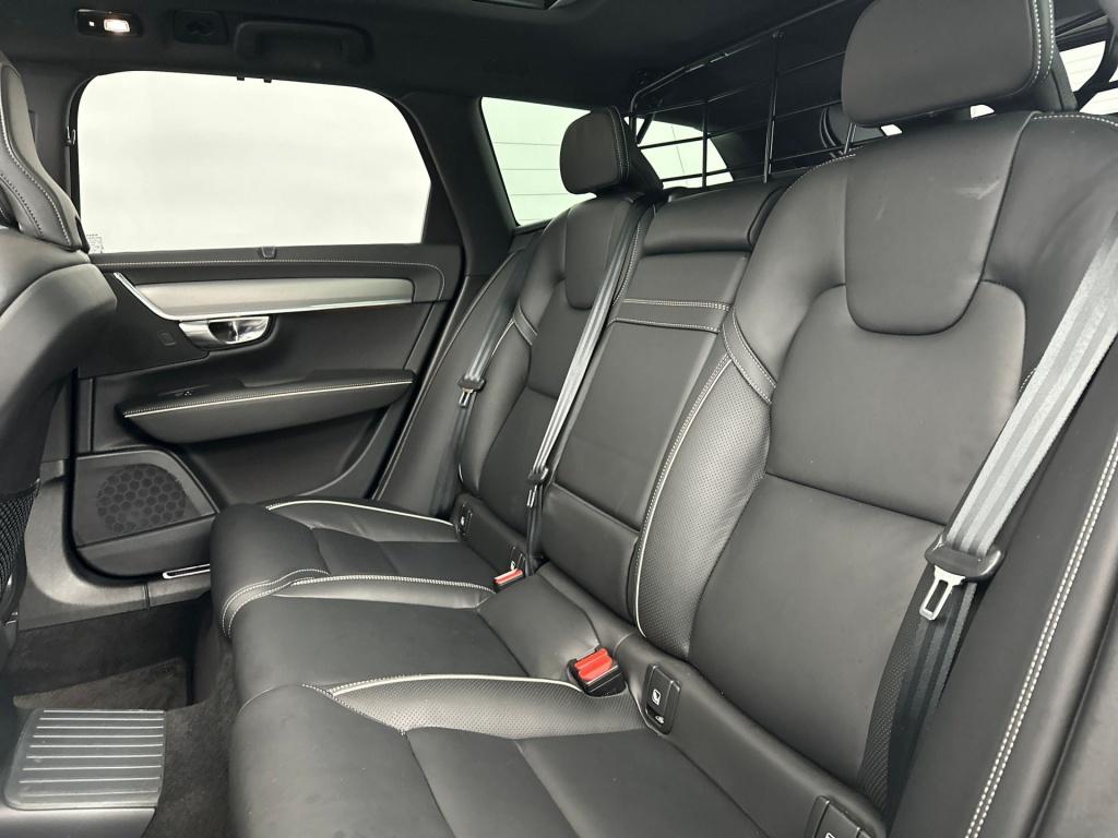 Volvo V90 t6 340pk recharge r-design| panodak| adap.cruise| camera| h&k so
