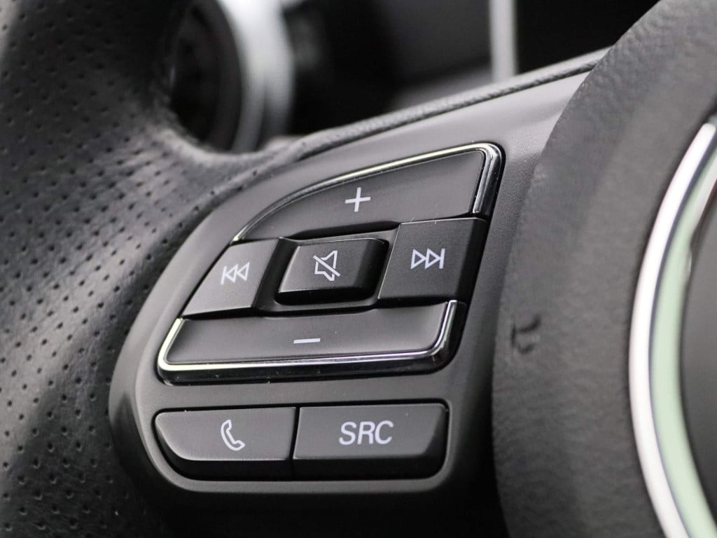 MG Zs-ev mg luxury 45 kwh aut. | panoramadak | leder | navigatie | airco | 