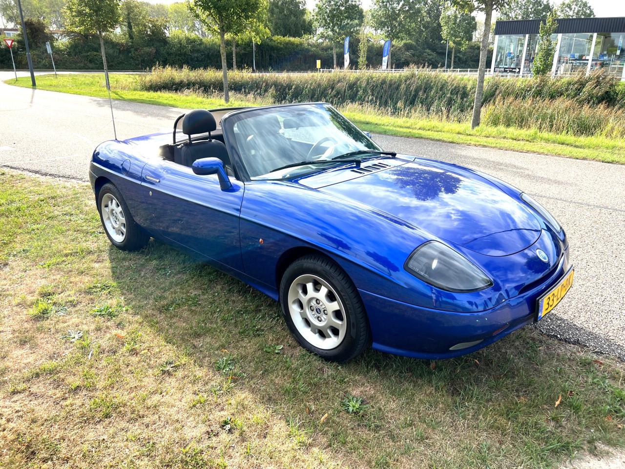 Aanbieding van cabriolet auto s ea bij autohuis Vlissingen