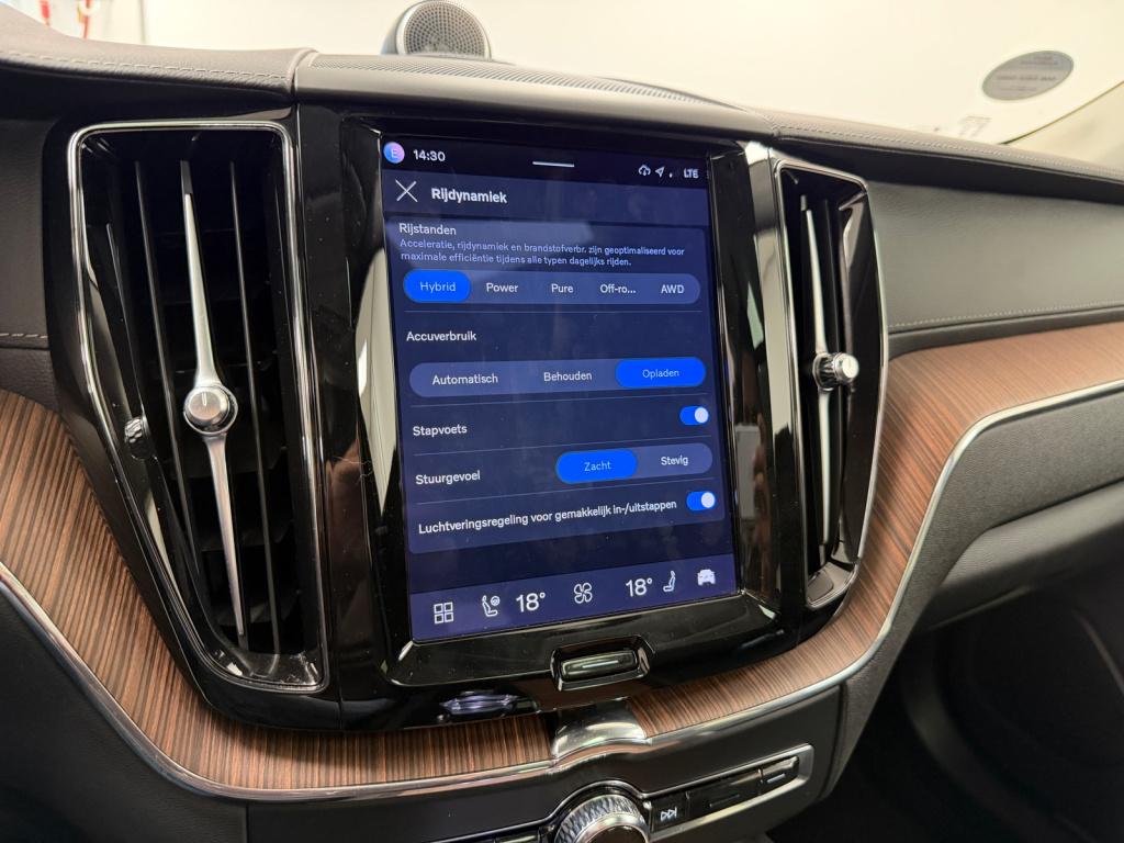 Volvo XC60 2.0 t8 plug-in hybrid awd ultimate dark | bowers&wilkins | lucht