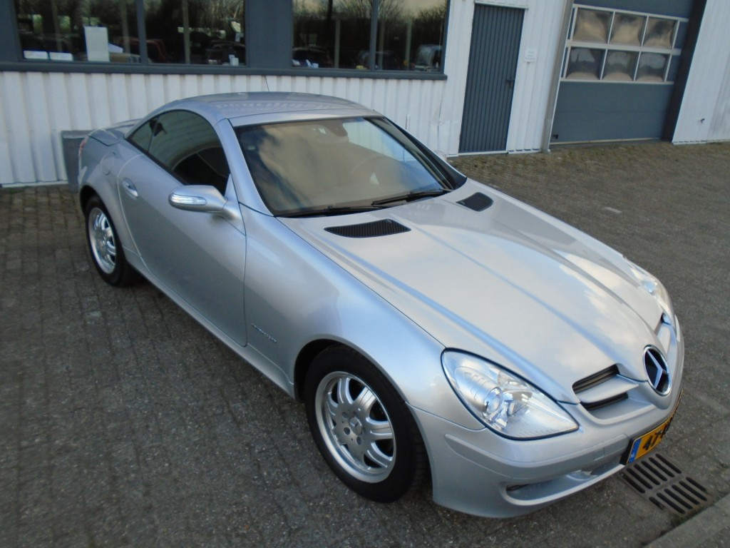 Mercedes-Benz SLK 200 k.