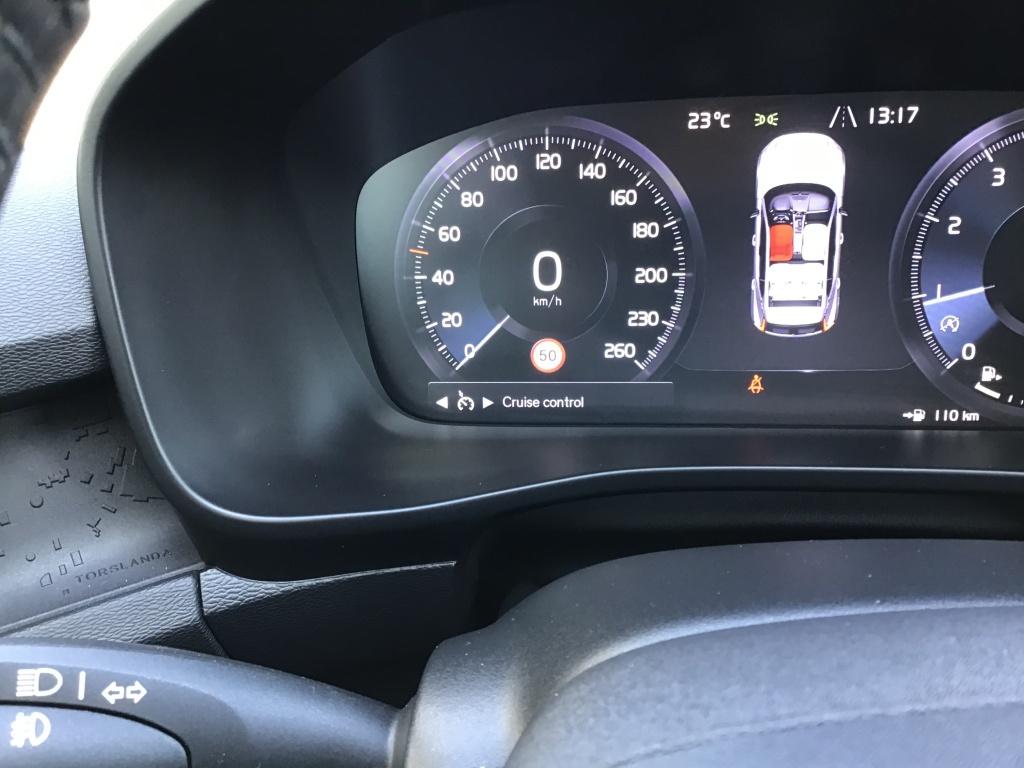 Volvo XC40 t4 190pk aut. momentum nieuwstaat i parkassist i navigatie i cru