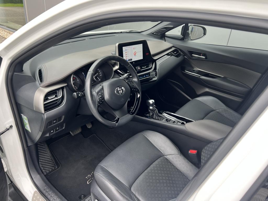 Toyota C-hr 2.0 hybrid executive