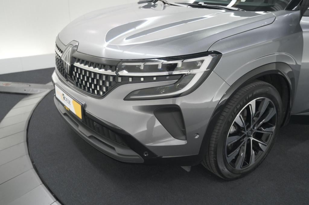 Renault Austral 1.2 e-tech full hybrid 200 techno | 360 camera | panoramada