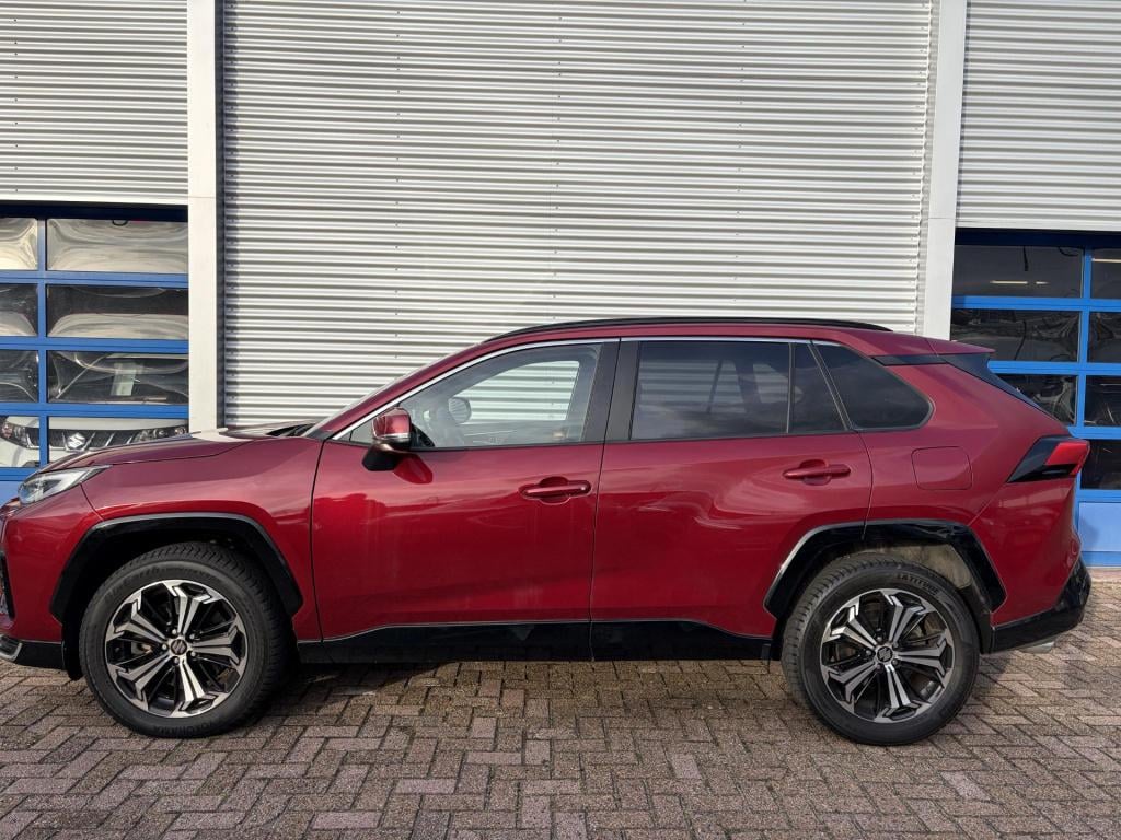 Suzuki Across 2.5 plug-in hybrid style