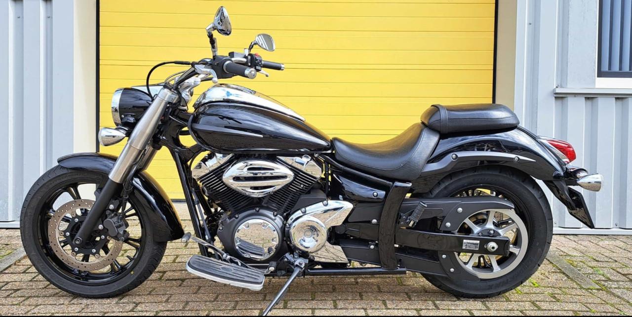 Yamaha XVS 950  Midnicht Star