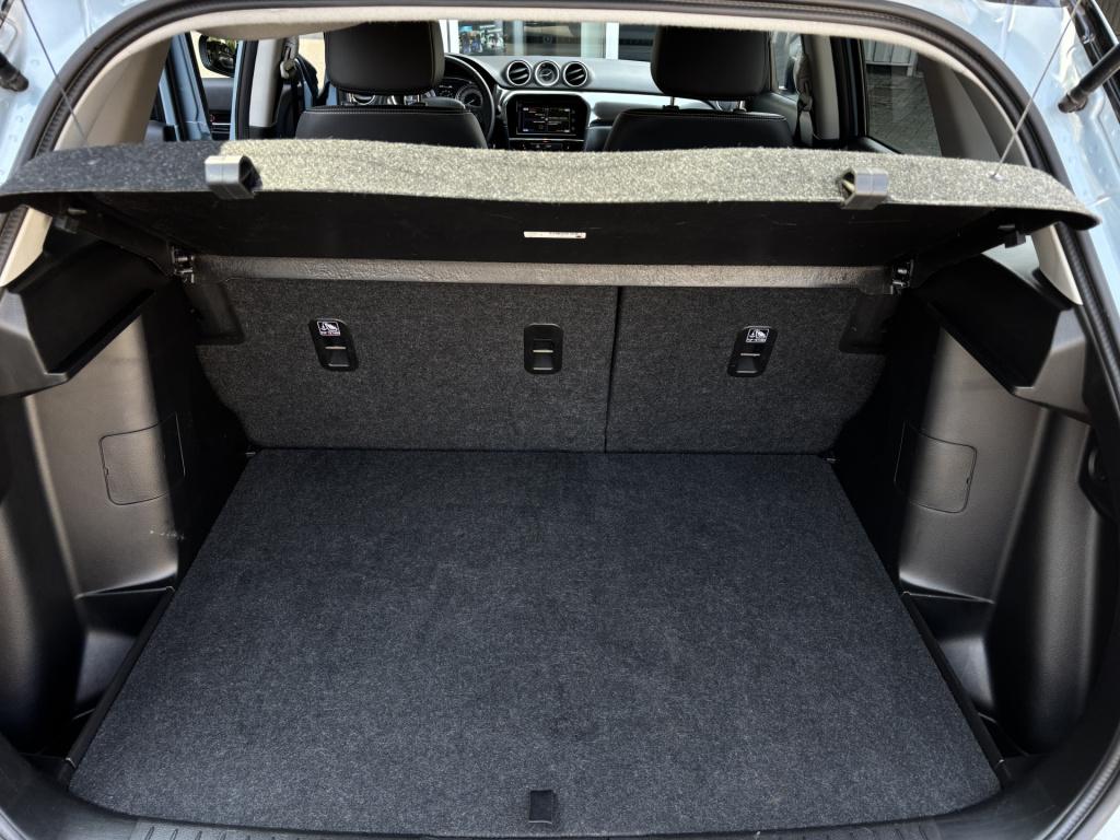 Suzuki Vitara automaat 1.4 boosterjet style smart hybrid | trekhaak afneemb