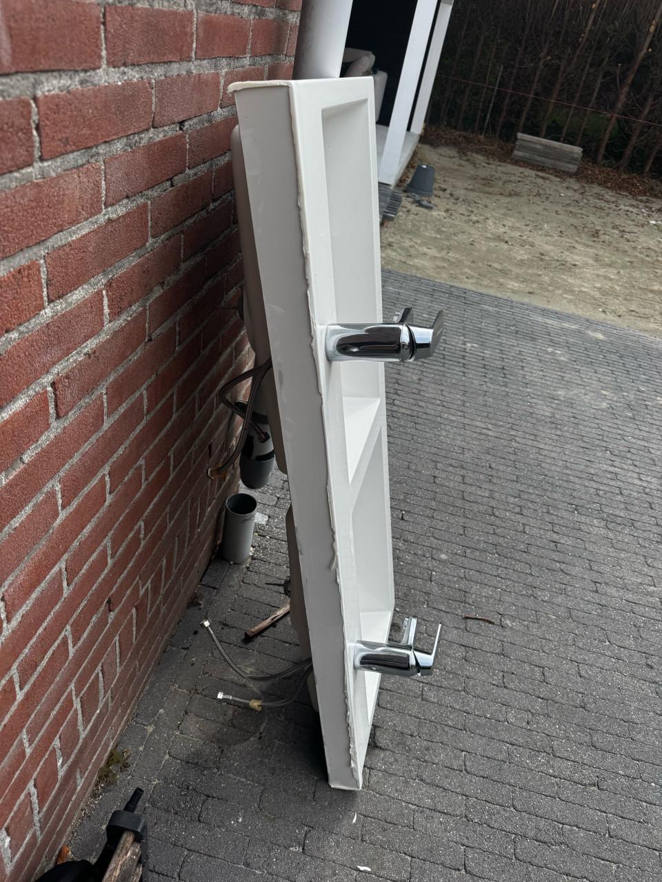 Dubbele wastafel 120 met 2 grohe kranen zgs