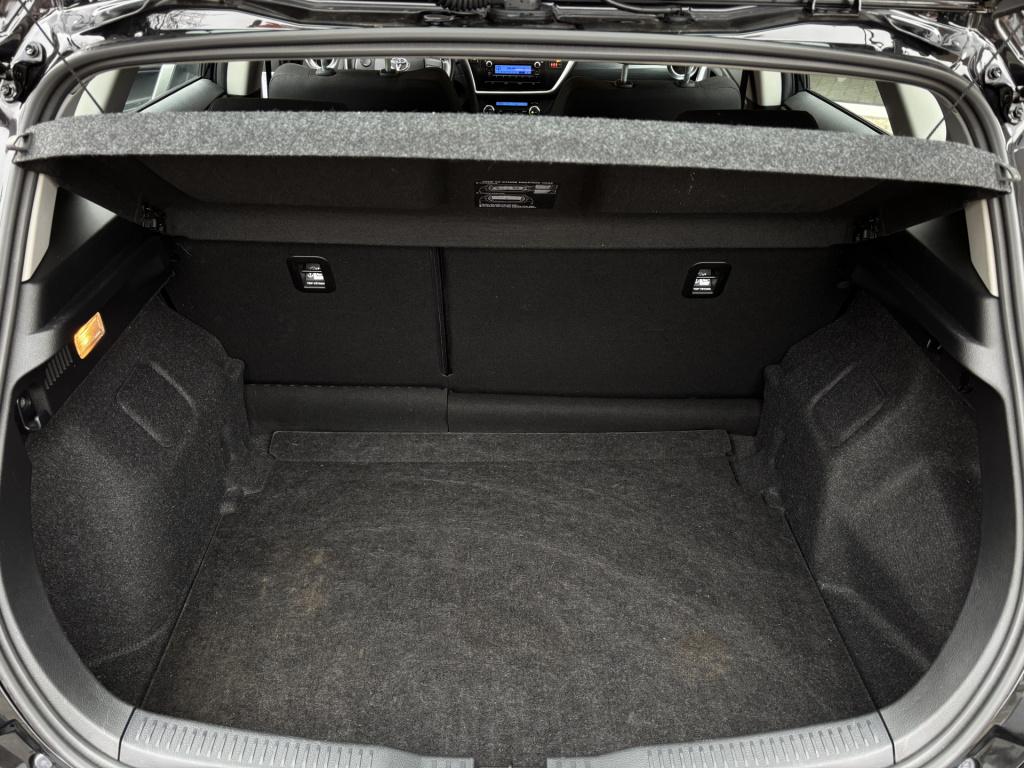 Toyota Auris 1.6 now top 5 editie/trekhaak/57.000 km!!