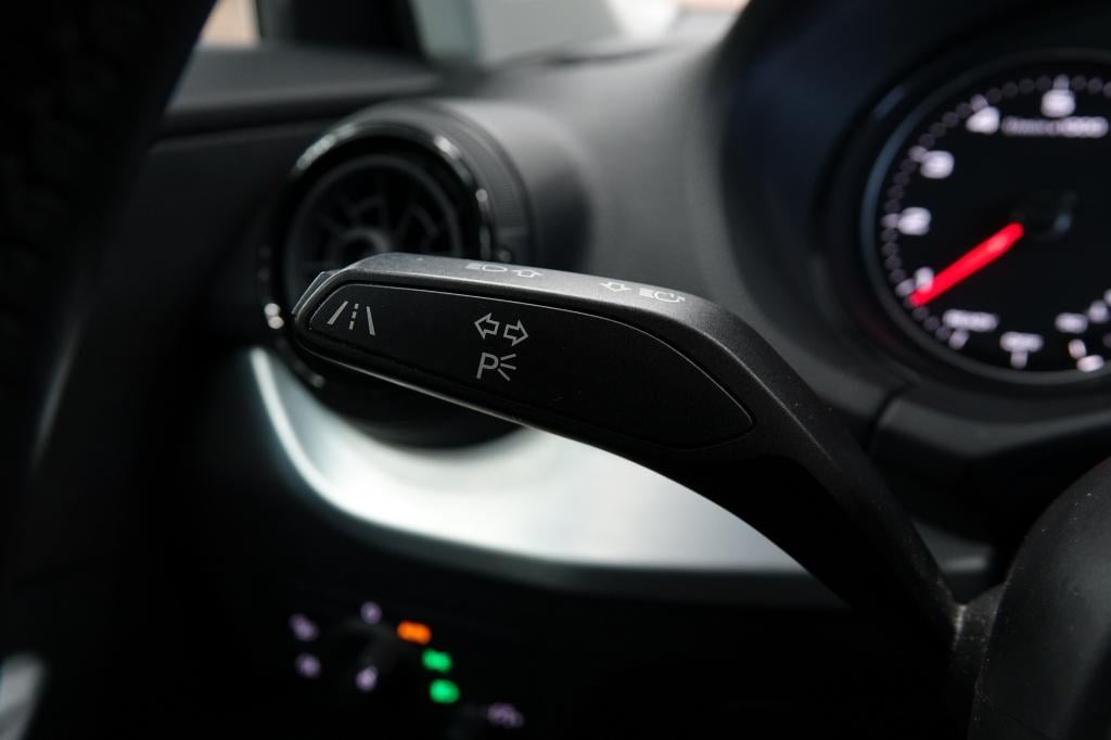 Audi Q2 1.4 tfsi | acc | pdc | stoelverw. |