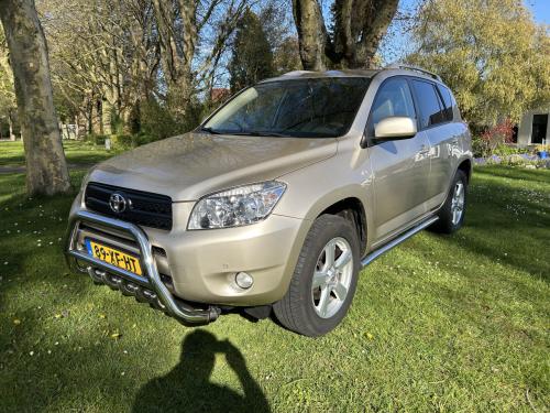 Toyota rav4 2.0i Automaat leder verw zitting apk bull bar trekhaak 93