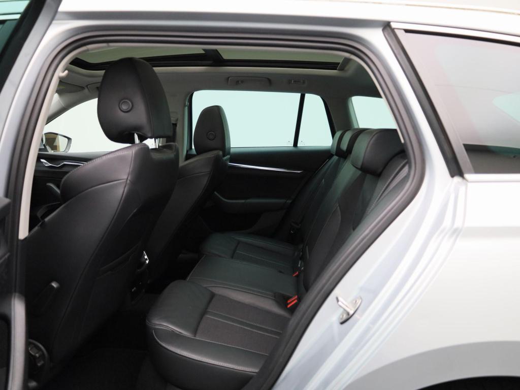 Skoda Octavia combi 1.5 e-tsi business edition | automaat | panoramadak | t