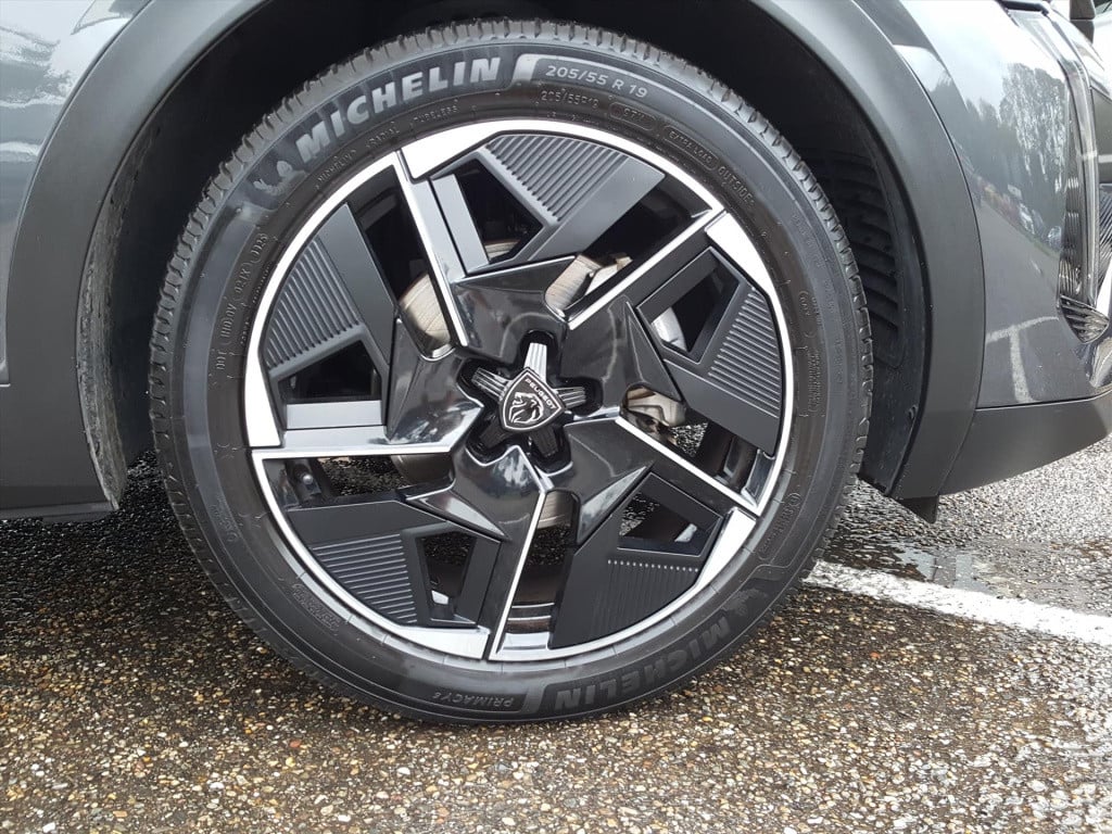 Peugeot 408 1.2 puretech 130pk eat8 gt | applecarplay & androidauto | cruis
