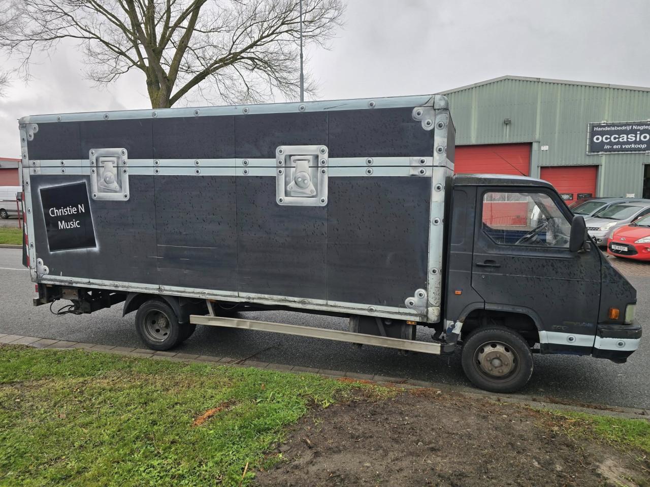Nissan Trade 3.0 TDI – Grote Meubelbak nieuwe apk €1750