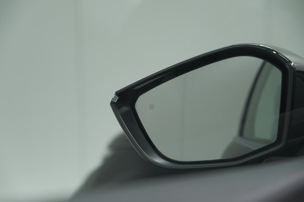 Citroen C4 puretech 131 eat6 shine | camera | head-up display | navigatie |