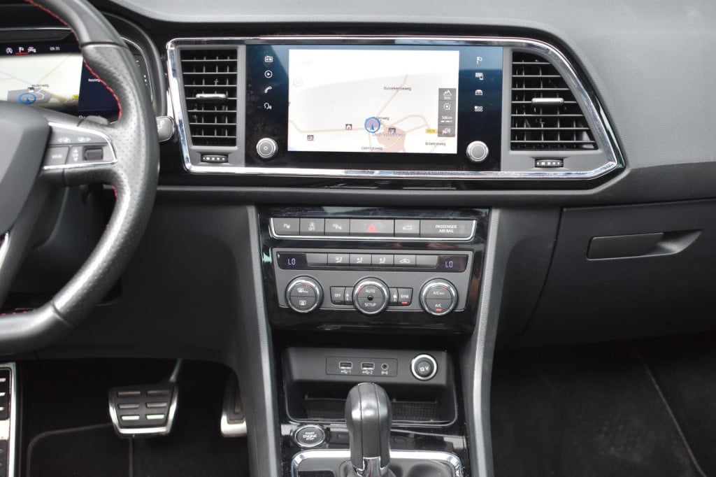 Seat Ateca 1.5 tsi fr | panoramadak | virtual cockpit | dealer onderhouden 