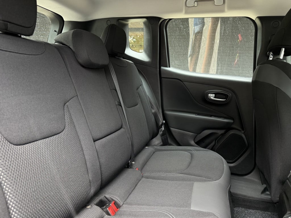 Jeep Renegade 1.0t limited // stoel en stuurverwarming // carplay //
