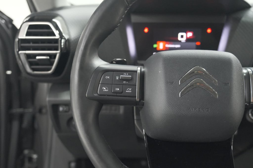 Citroen C4 puretech 130 eat8 shine | camera | dodehoekdetectie | head-up di