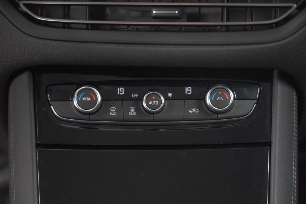 Opel Grandland 1.6 turbo plug-in hybrid gs 225 | adaptieve cruise control |