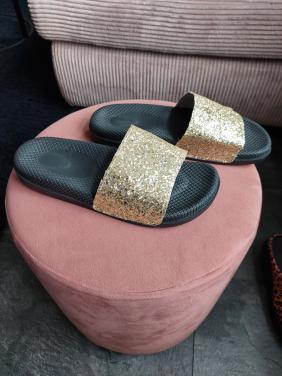 Nw goud.glitter slippers