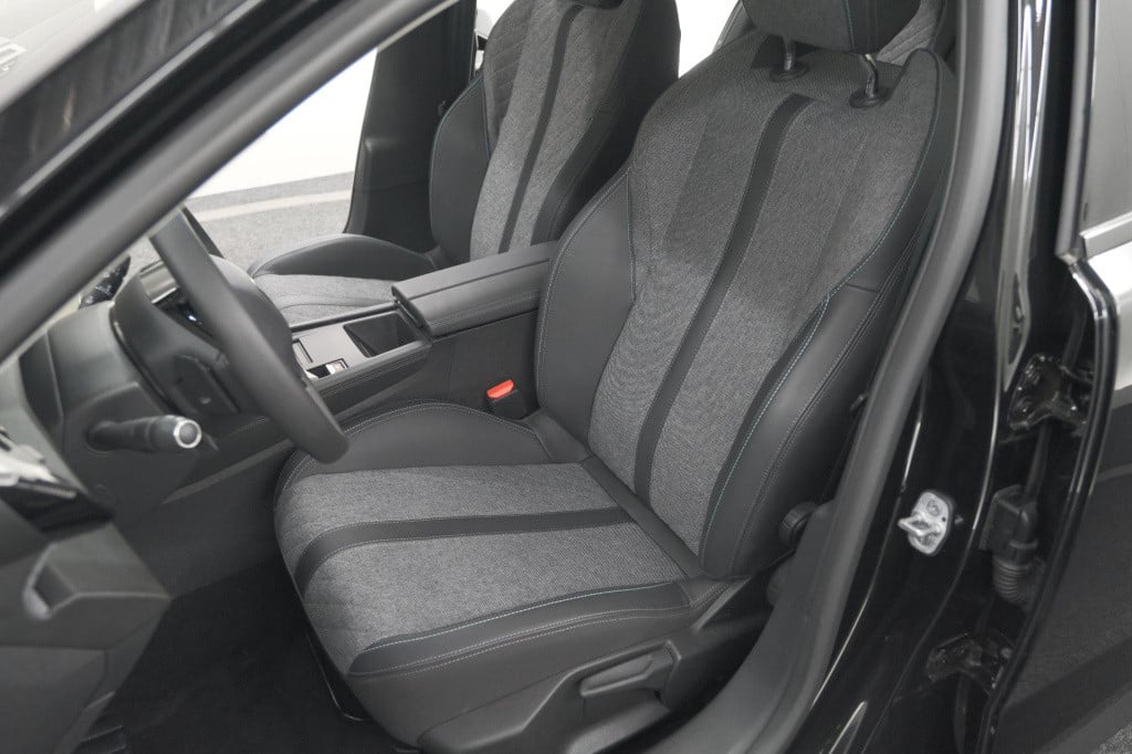 Peugeot 408 1.2 hybrid 136 e-dsc6 allure | 360 camera | navigatie | parkeer