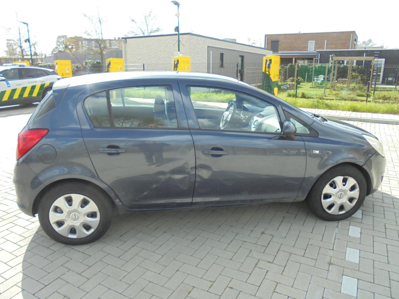 Corsa 1.2-16V bouwjaar 2008 met N.A.P de Apk is tot December 2026 € 895