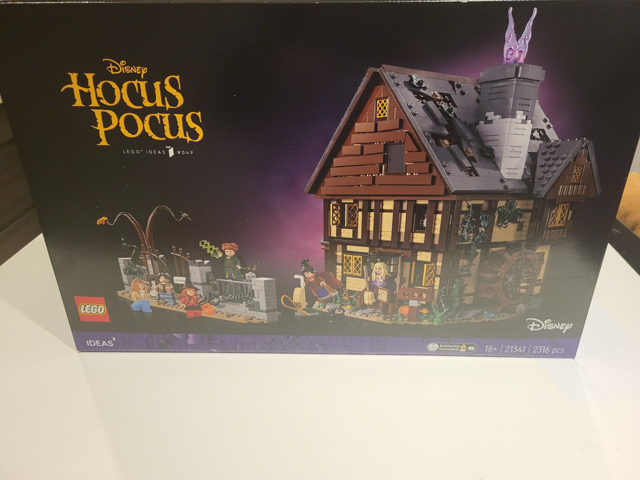 LEGO Ideas Disney Hocus Pocus: Huisje Sanderson 21341