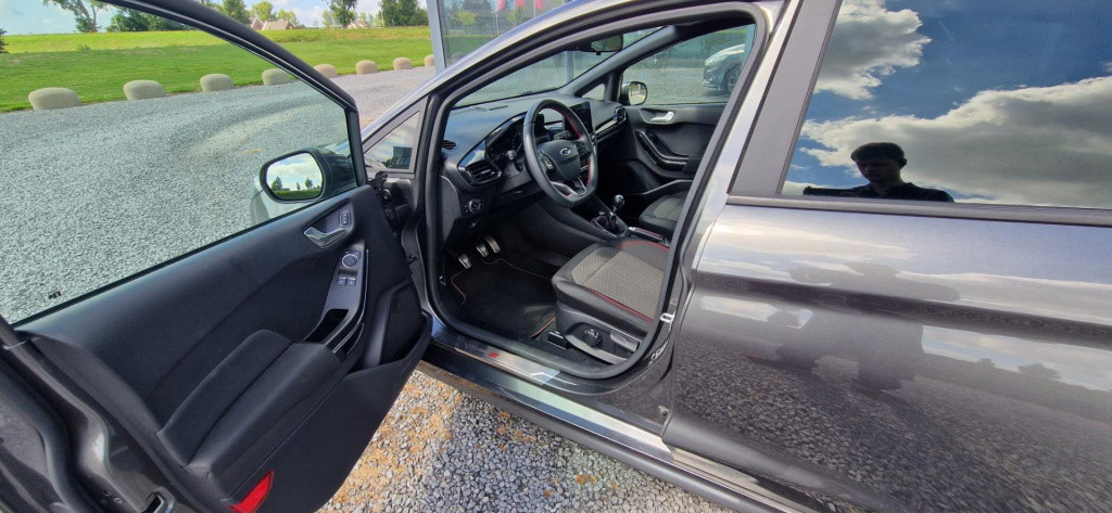 Ford Fiesta 1.0 ecoboost st-line | navi | carplay | cruise control | parkee