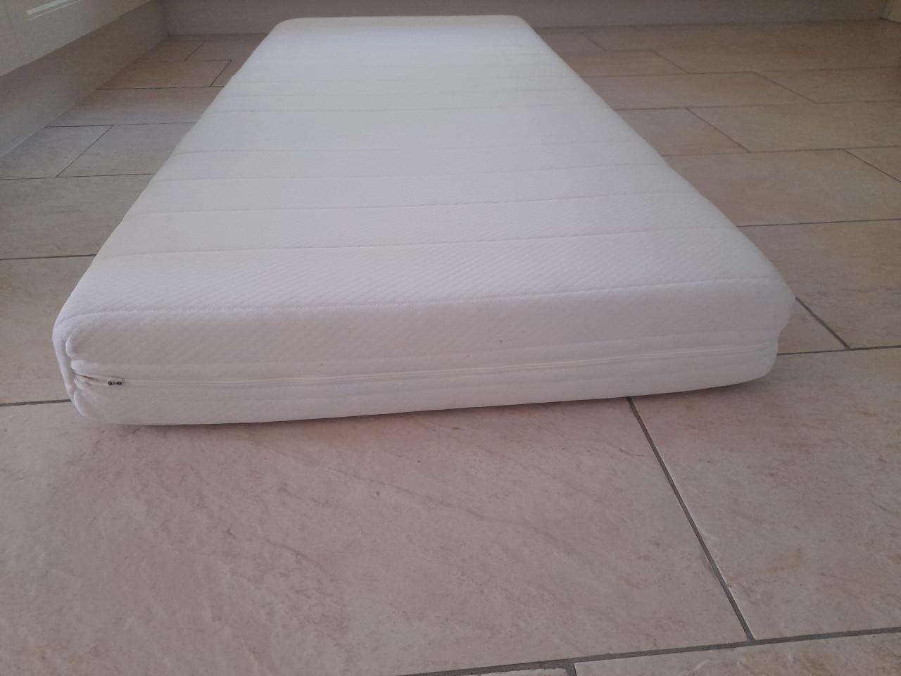 Peuter Matrasje 70 x 160 (in goede nette staat )