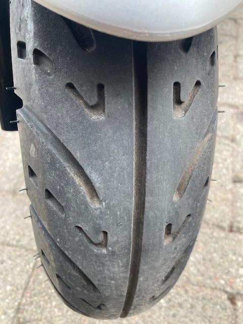 ZEER MOOIE SYM ORBIT II 4 TAKT SNOR SCOOTER EURO4 BOUWJAAR 2021