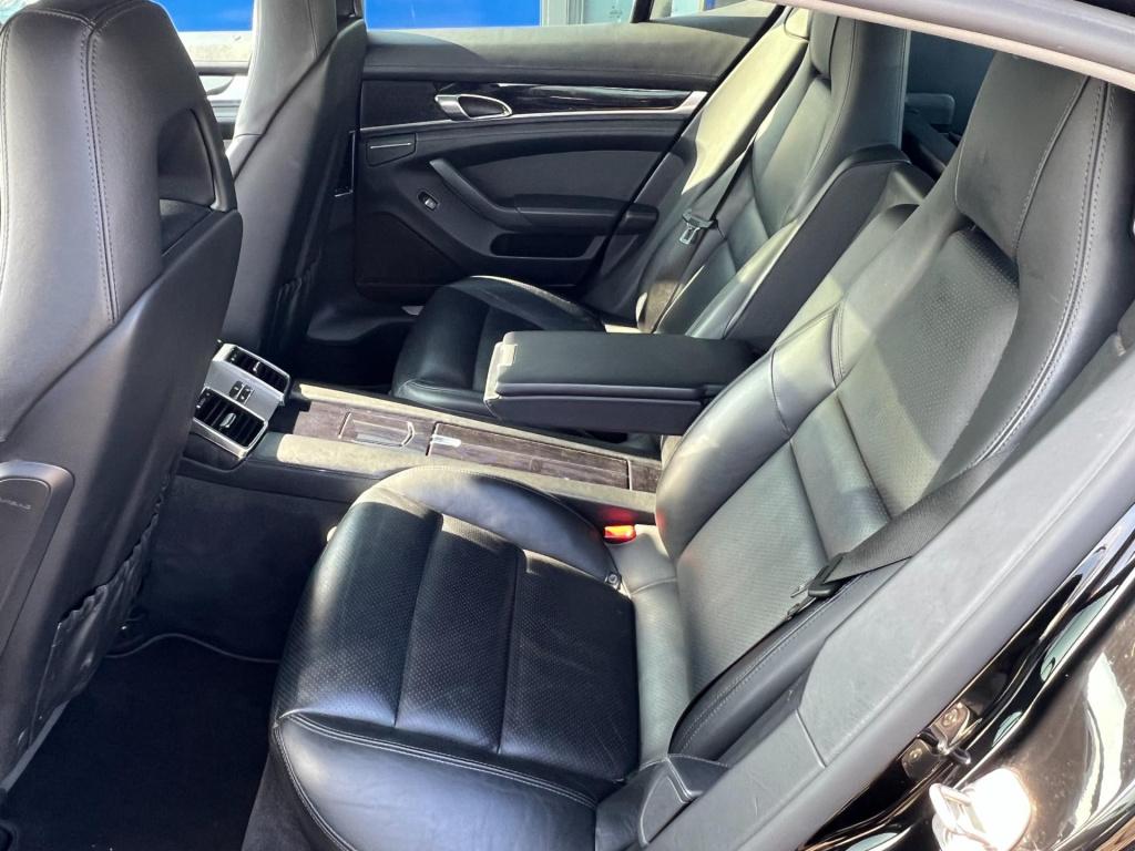Porsche Panamera schuif/kanteldak, leer, navi, afn. trekhaak enz...