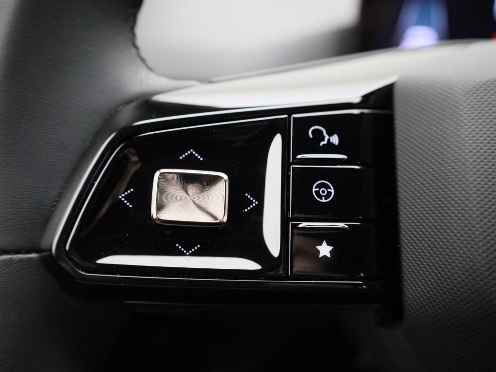 MG Mg4 long range luxury 64 kwh | carplay | navi | led koplampen | camera |