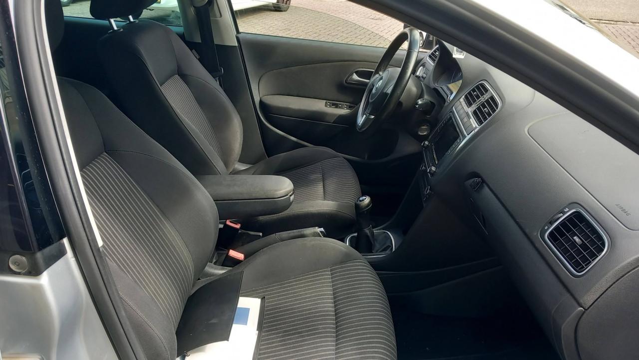 Volkswagen Polo 1.4 16v 5drs Trendline bj:2009 airco 18inch apk 2027