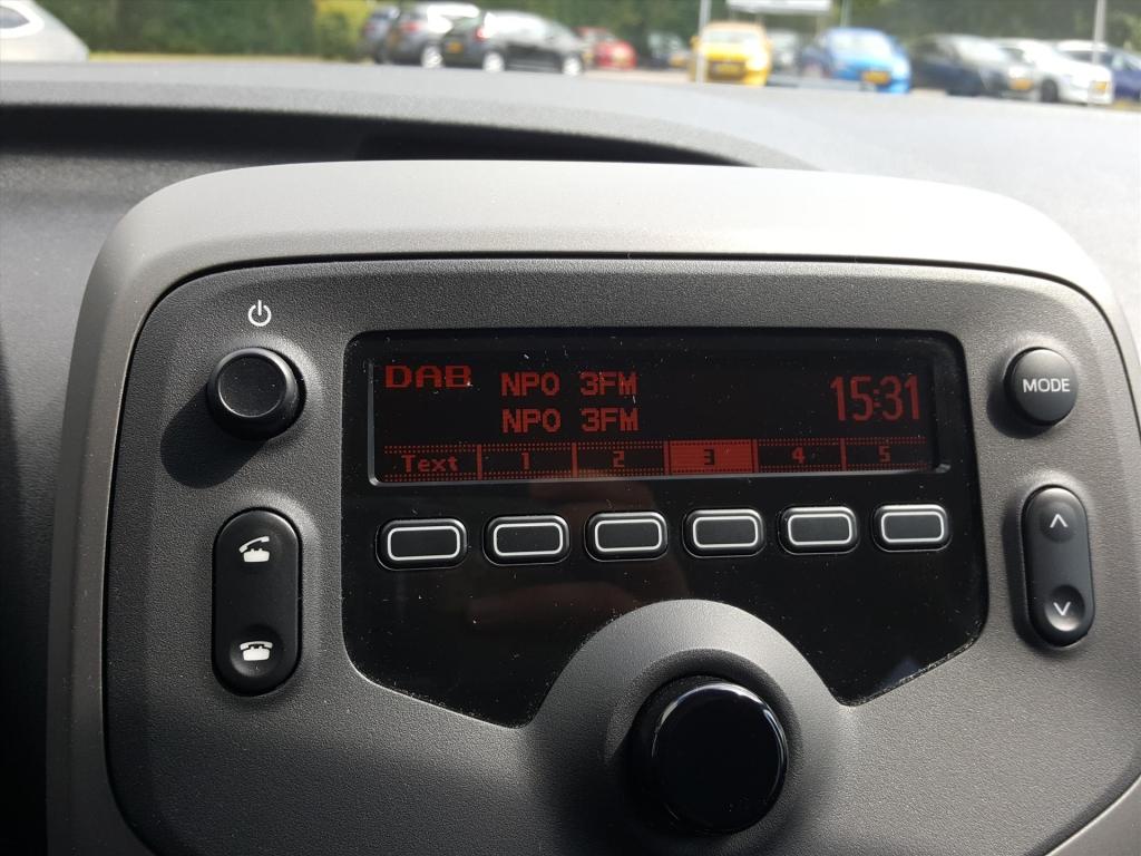 Peugeot 108 active 1.0 e-vti 72pk 5d airco | led-verlichting | radio | blue
