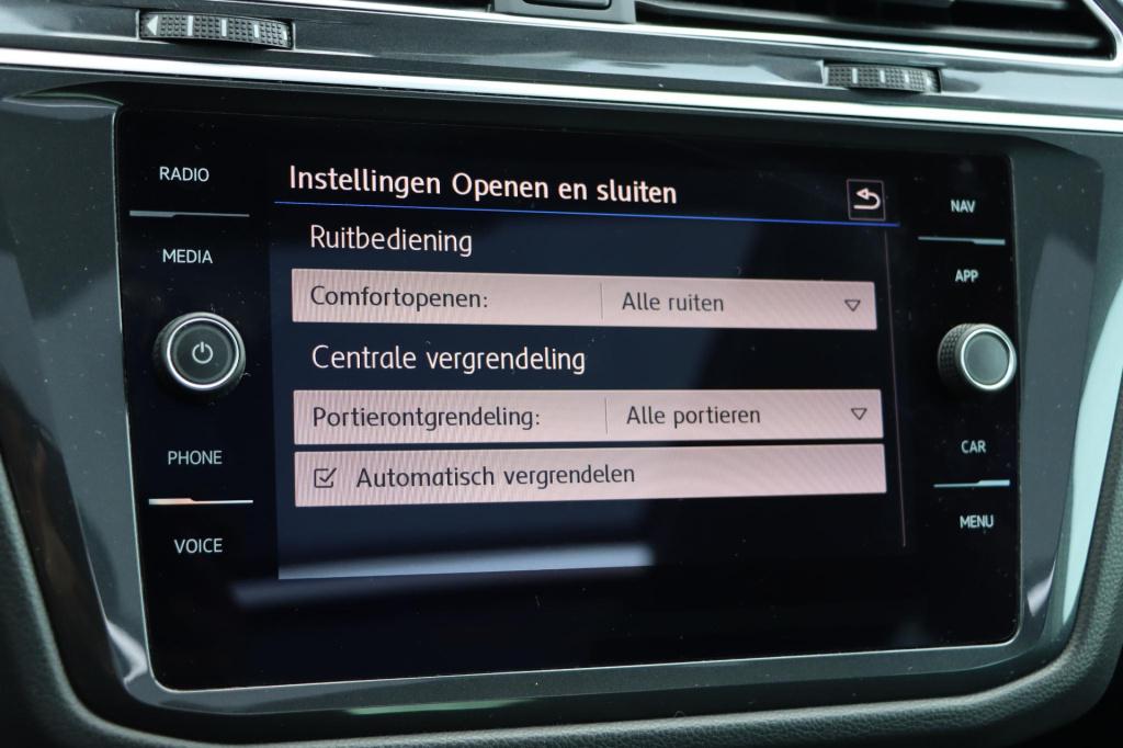 Volkswagen Tiguan 1.4 tsi act trendline 150pk|panoramadak|trekhaak