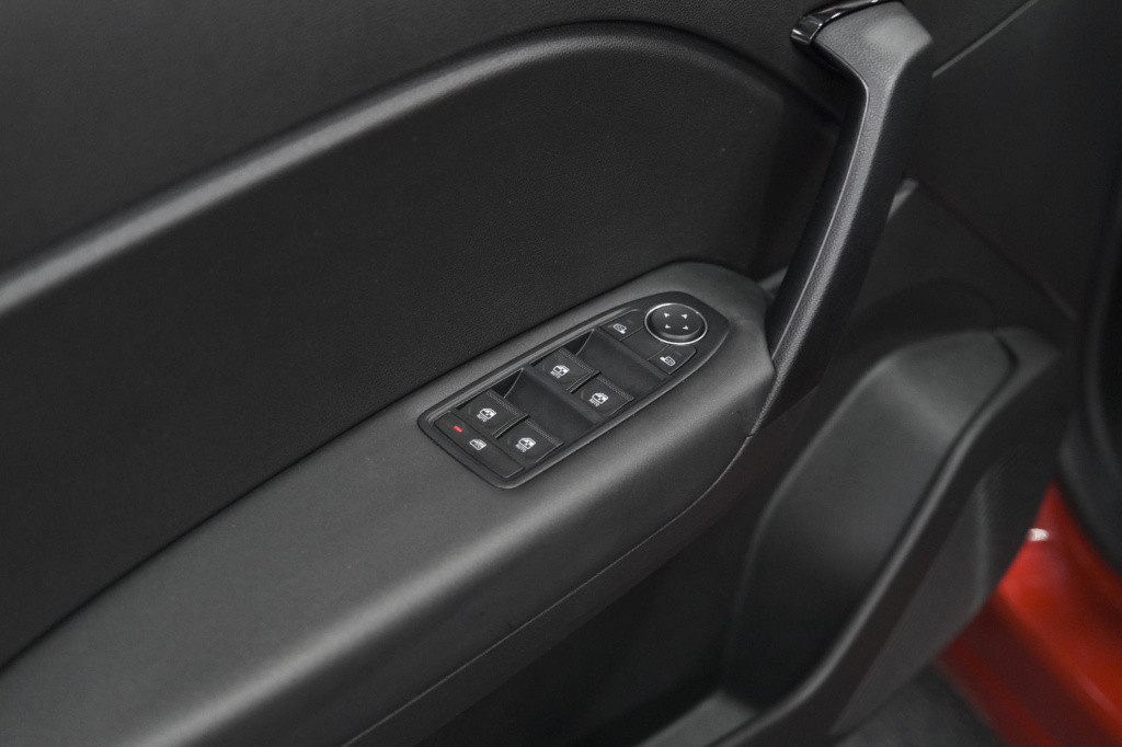 Renault Captur tce 100 zen | apple carplay | cruise control | dab+ radio