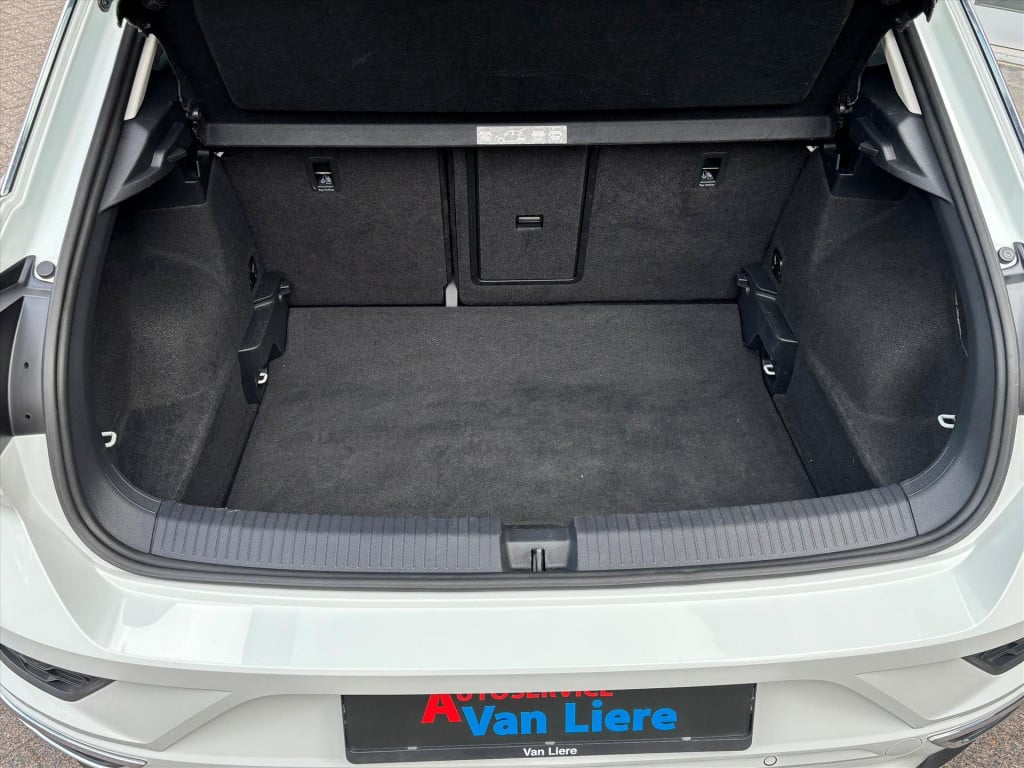 Volkswagen T-roc 1.5 tsi 150pk 7-dsg t-roc sport|trekhaak|carplay|navi|rijk