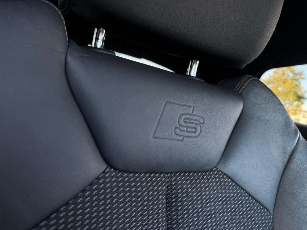 Audi Q3 sportback 35 tfsi s-line 3x * matrix led * black pack * stoelverwar