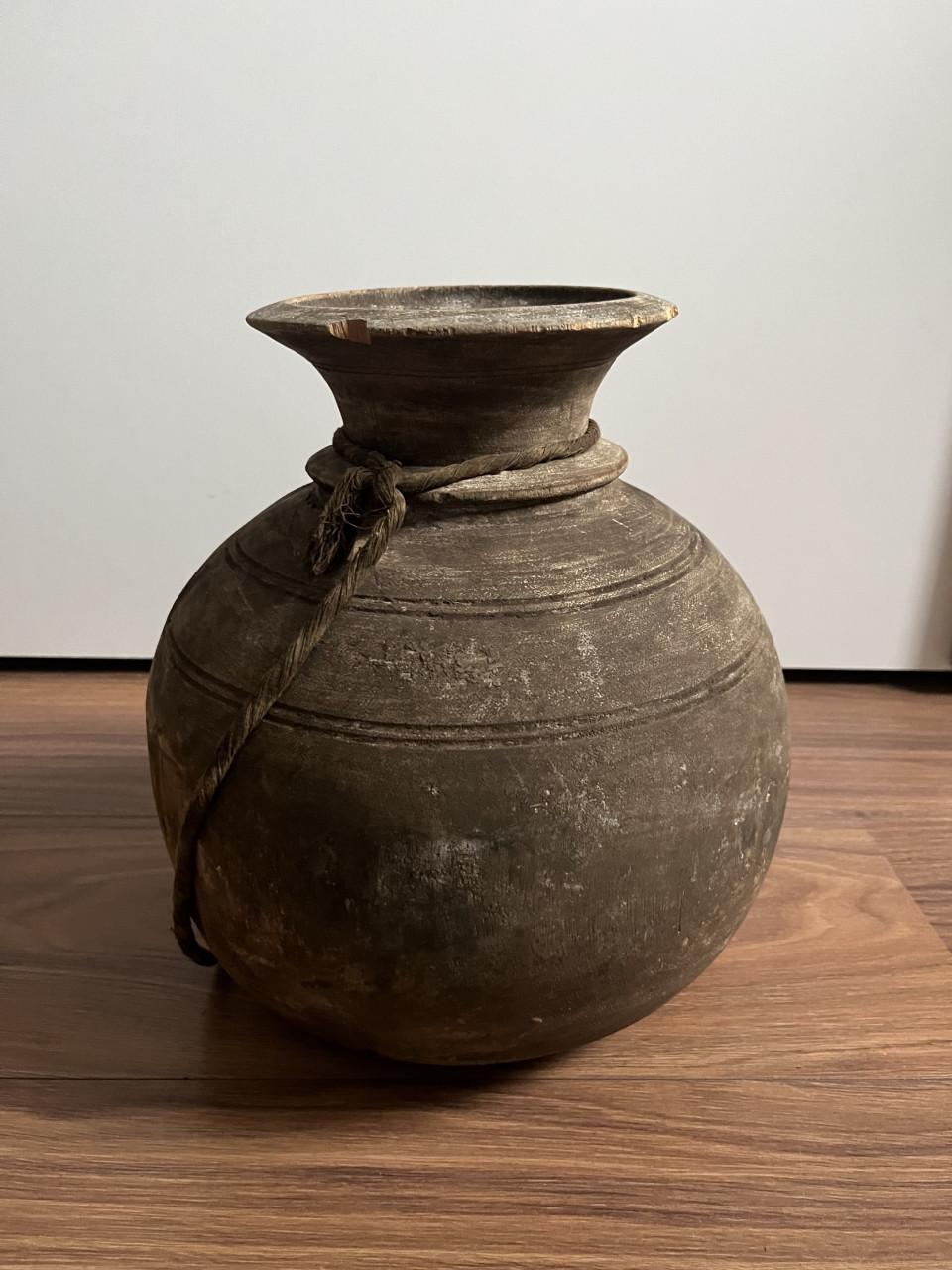 Nepalese pot 7